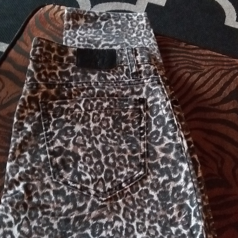 Jeans - Picture 3 of 3